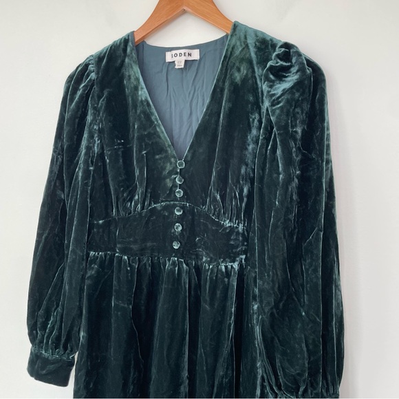 NWOT Boden Elise Velvet Midi Dress 4P Petite Long Sleeve Dark Green Emerald NWOT Boden Elise Velvet Midi Dress 4P Petite Long Sleeve Dark Green Emerald